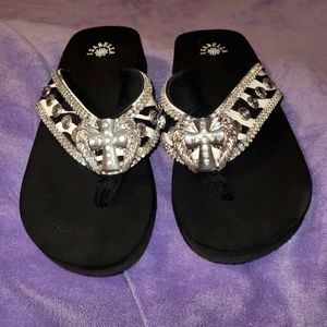 Isabella Cross Rhinestone Flip Flops Size S/6 Plus Free Gifts